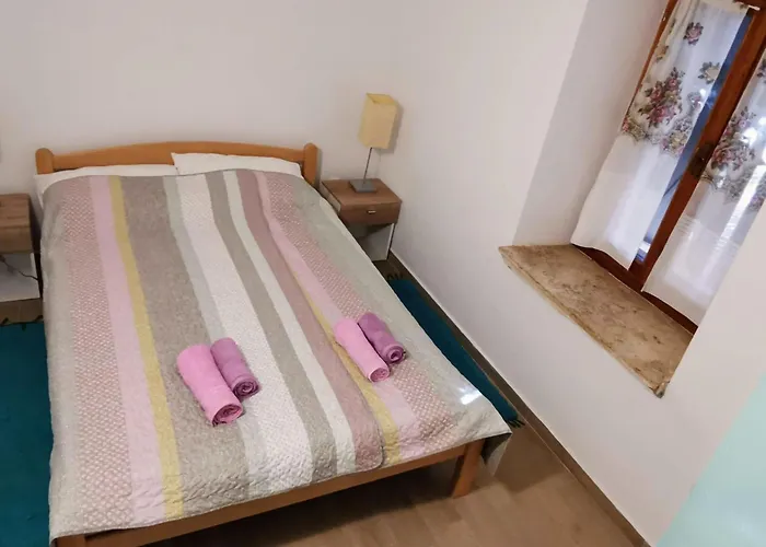 Eti Und Mia - 13 Personen- Piscine By Interhome