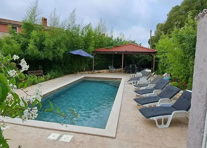 Holiday home Eti Und Mia - 13 Personen- Piscine By Interhome *