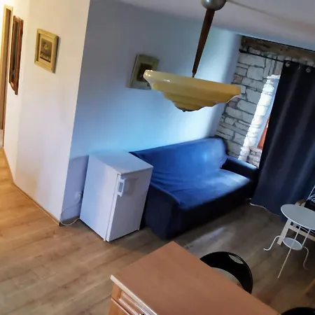 Eti Und Mia - 13 Personen- Piscine By Interhome * Pula