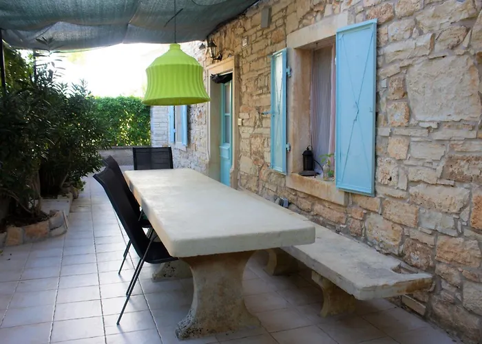 Eti Und Mia - 13 Personen- Piscine By Interhome Pula